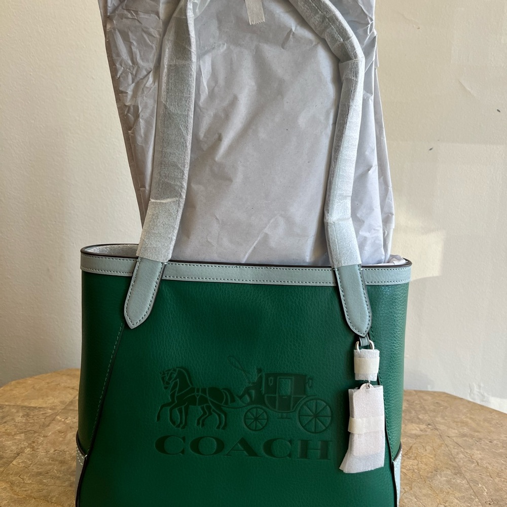 Tote 27 In Colorblock With Horse And Carriage coach bag